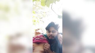 Desi boobs sucking by young lovers