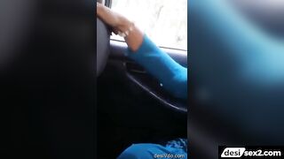 Sexy pathan girl cock sucking in car