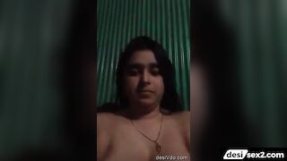 Homemade boobs selfie of nude busty bhabhi