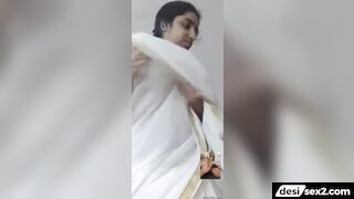 Telugu hot bhabhi shows naked body in video call