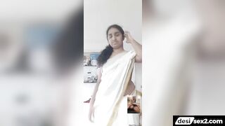 Telugu hot bhabhi shows naked body in video call