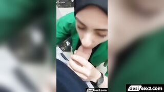 Young muslim college girl sucking big cock in mms bf