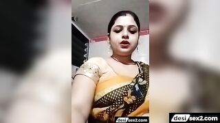 Hindi speaking camgirl Bhabhi stripping naked