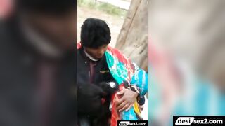 Jawan girl ne sadak par boyfriend ka lund chusa