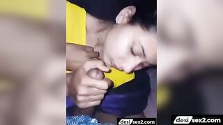 Kothe ke upar aai jawan randi ne lund chusa customer ka