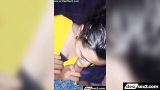 Kothe ke upar aai jawan randi ne lund chusa customer ka