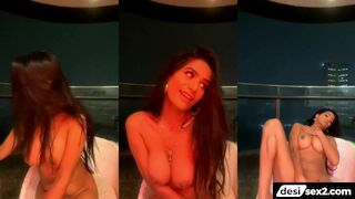 Bold desi model poonam pandey ka nude video call