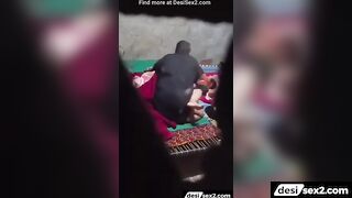 Fruit wale uncle aur housewife aunty ka chudai scandal