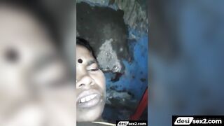 Gutkha khanewali bhabhi ki chut chati budhe uncle ne