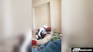 Jawan maal ki bur marta 76 saal ka afghani uncle