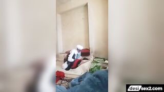 Jawan maal ki bur marta 76 saal ka afghani uncle